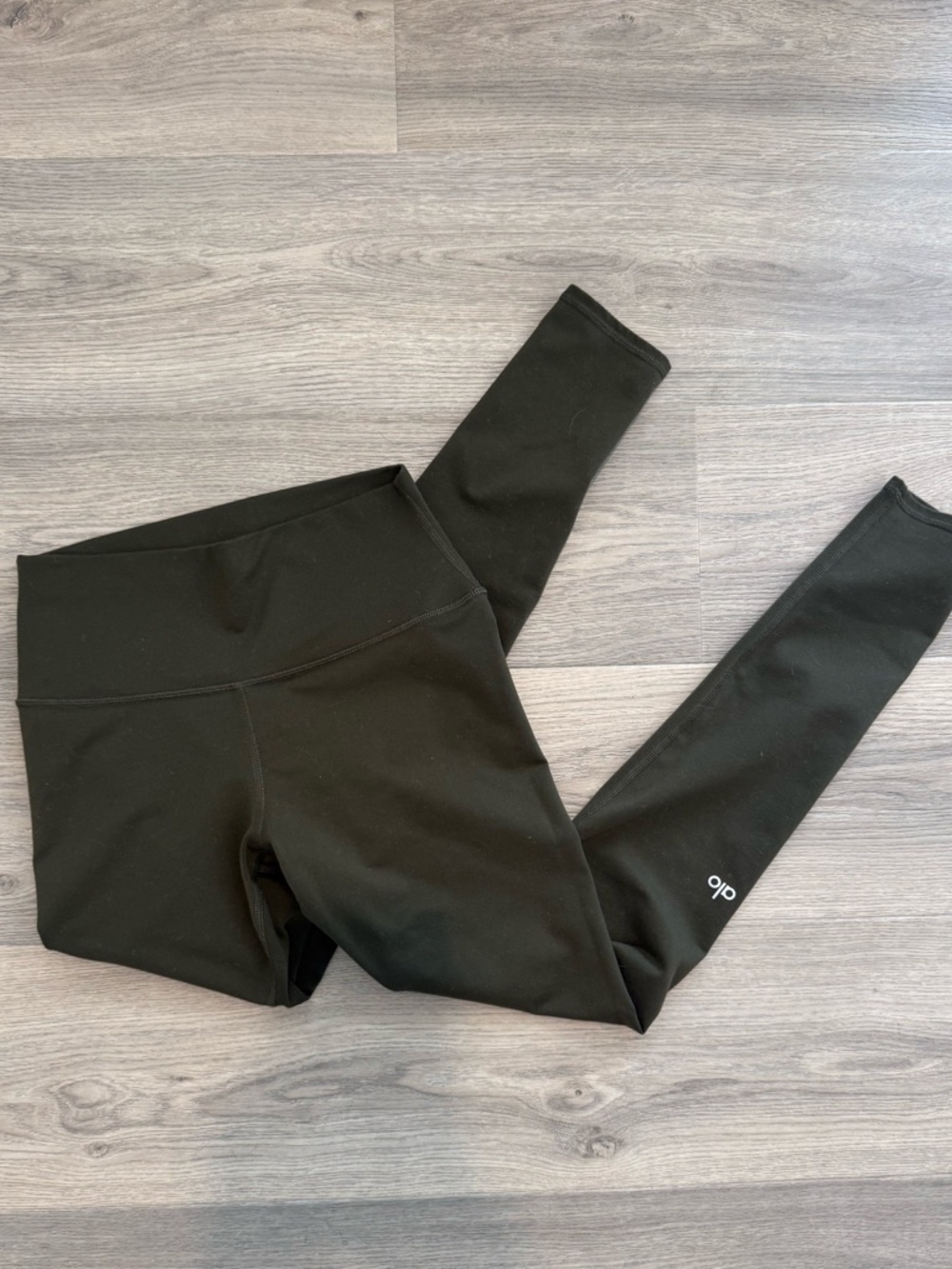 ALO Yoga green High-Waist Performance Leggings